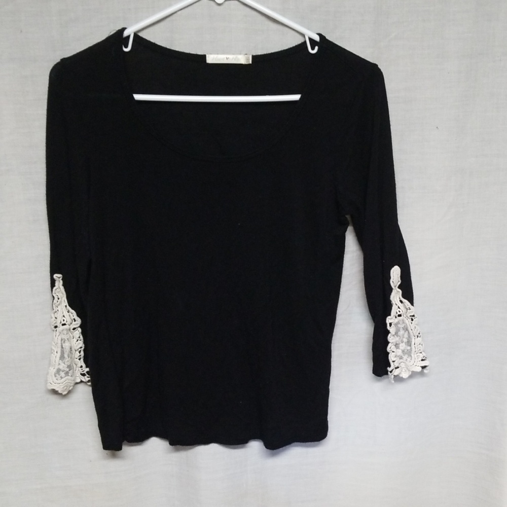 HEART & HIPS women's top